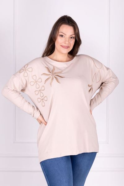 Picture of PLUS SIZE TOP WITH EMBROIDERED FLOWER